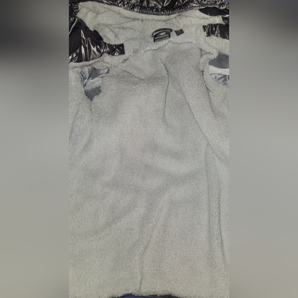 NEW GRAY HOODED COAT by NEW BALANCE (Size Med & Lg) - Picture 6 of 6